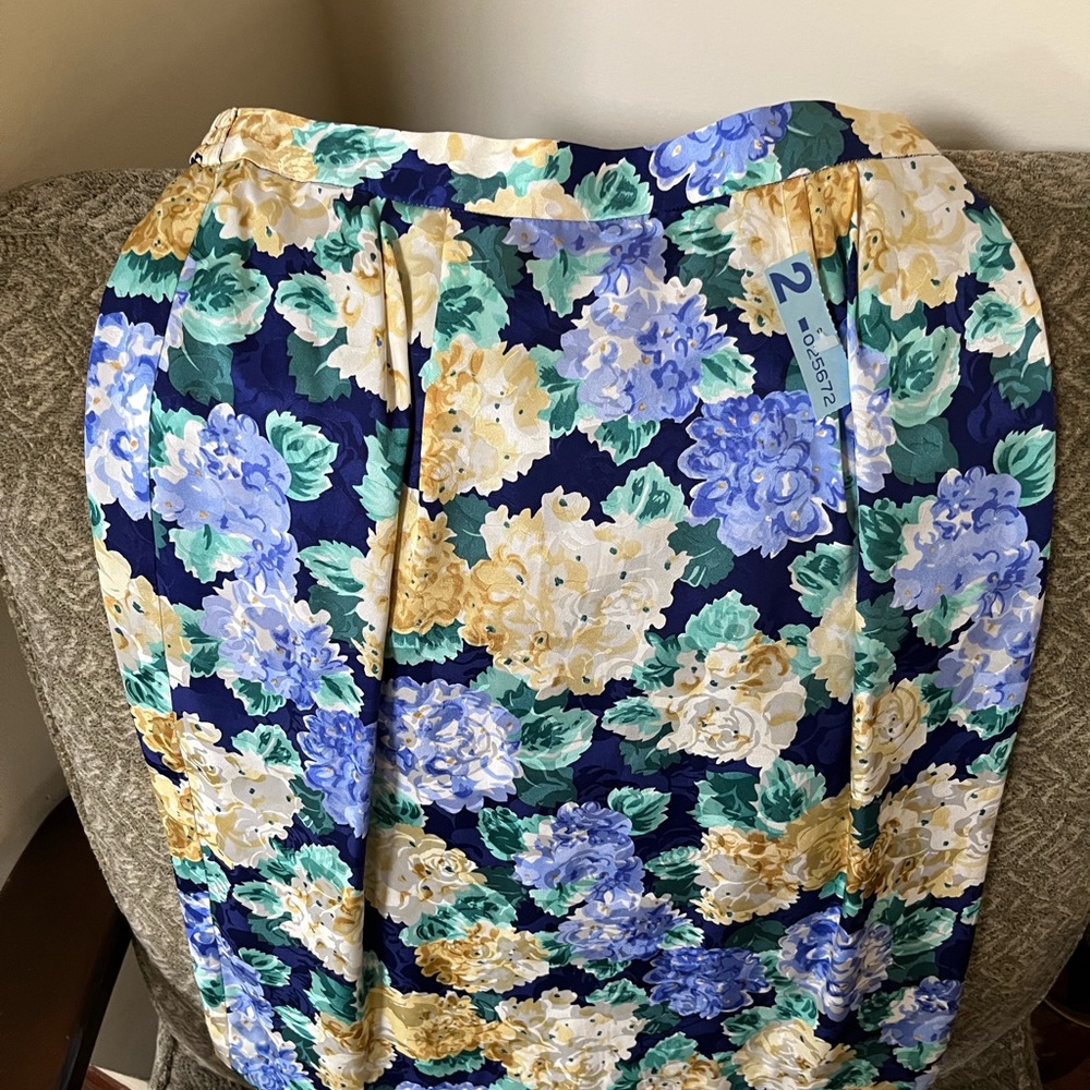 Vintage woman’s size 10 P skirt New!